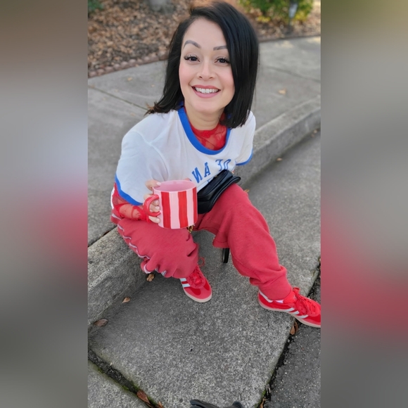 Meet your Posher, Ali - Picture 9 of 10